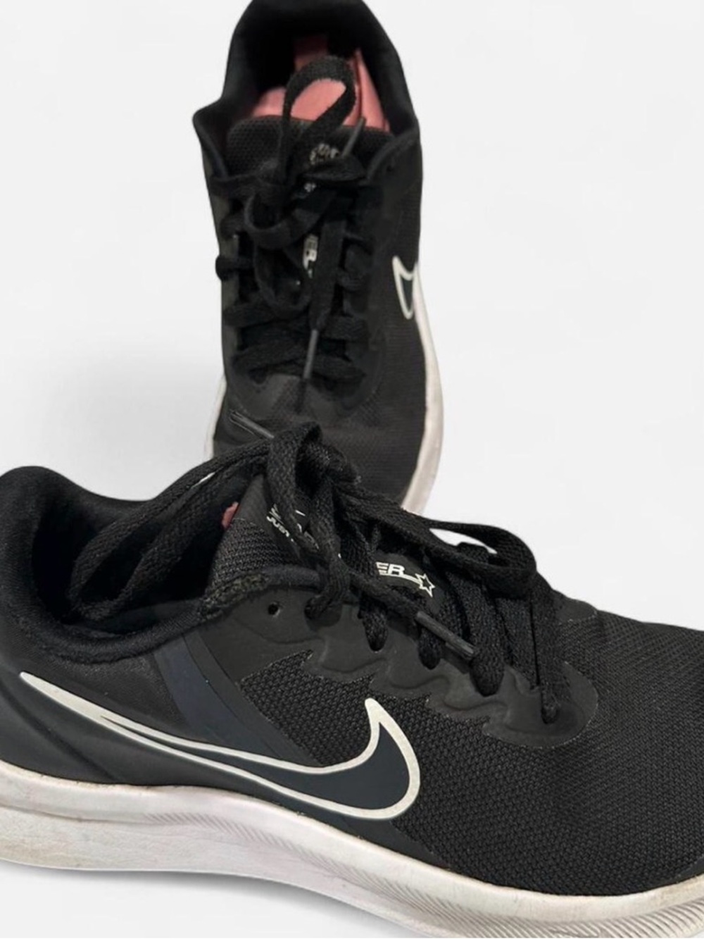 Nike Men’s Black and White Athletic Running Shoes